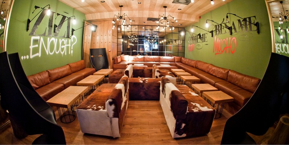 Zizi Bar